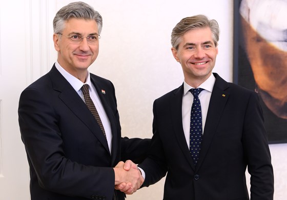 Uz dobre bilateralne odnose, partnerstvo gradimo i u okviru NATO-a i EU-a te Inicijative triju mora 